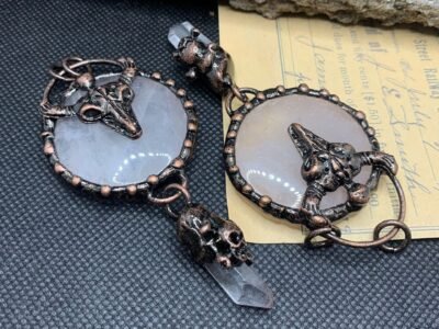 Vintage Crystal Aventurine Pendant – Animal Carved Stone Necklace Charm