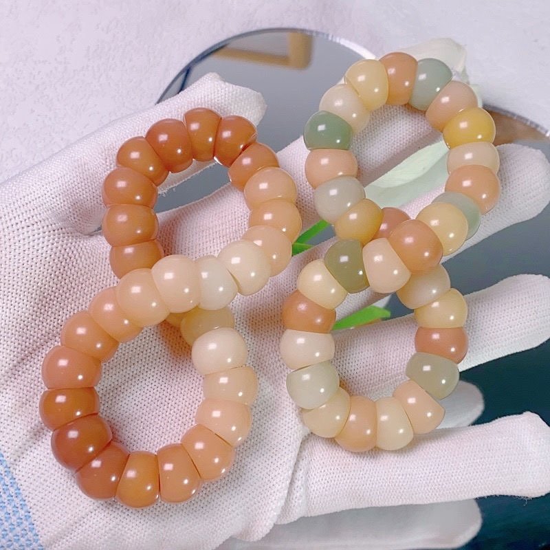 9f1c6369-78ce-4f37-99a2-9d072267b8e0.jpg Tea Bodhi Seed Bracelet – Fashion Beaded Minimalist Bracelet for Women - Image 1