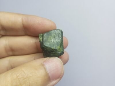 Natural Epidote Crystal 72.80ct Pakistan Rough Specimen