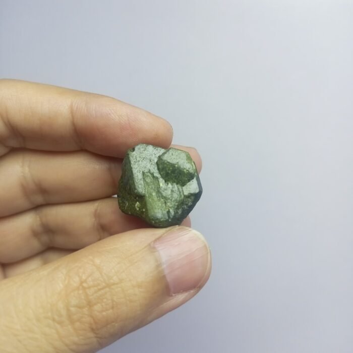 Natural Epidote Crystal 72.80ct Pakistan Rough Specimen - Image 4