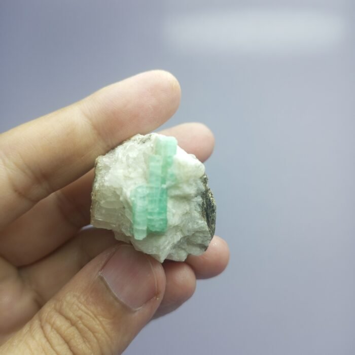 Natural Swat Emerald Specimen 246.65ct Pakistan Crystal - Image 2