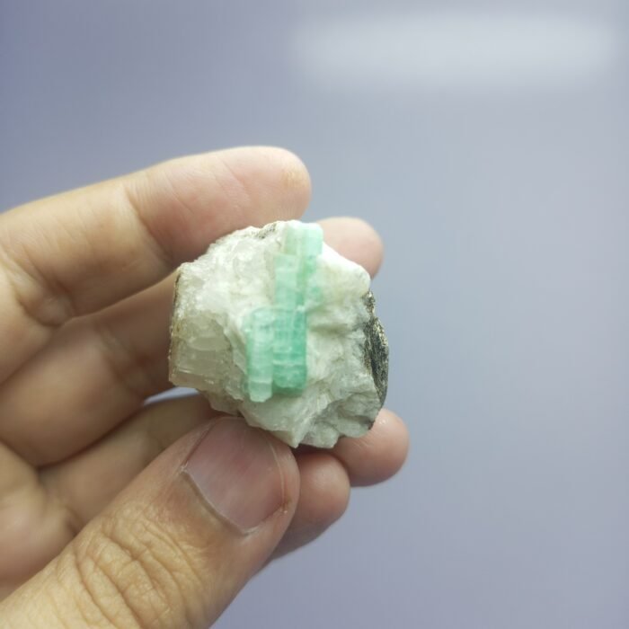 Natural Swat Emerald Specimen 246.65ct Pakistan Crystal - Image 3