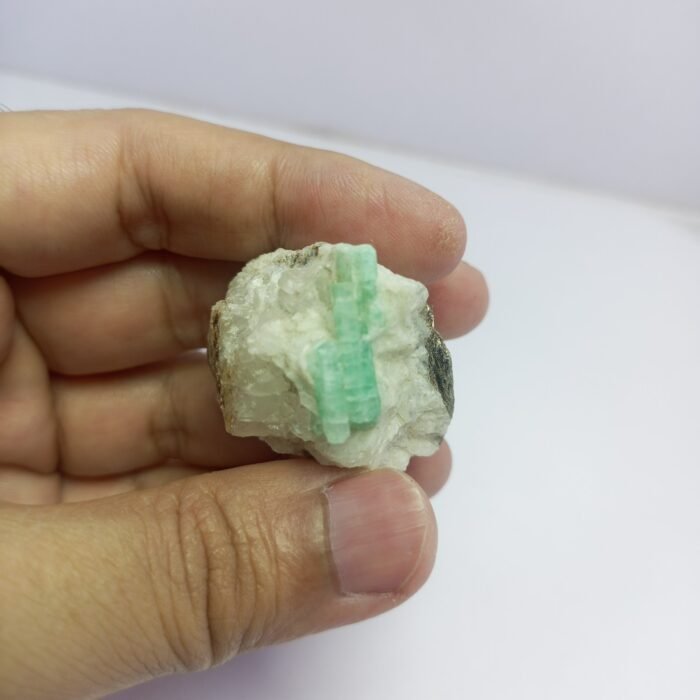 Natural Swat Emerald Specimen 246.65ct Pakistan Crystal - Image 8