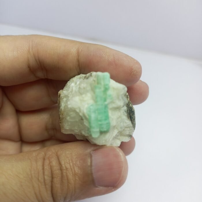 Natural Swat Emerald Specimen 246.65ct Pakistan Crystal - Image 9