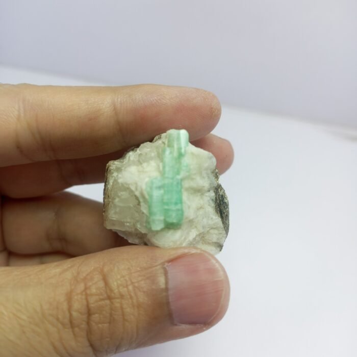 Natural Swat Emerald Specimen 246.65ct Pakistan Crystal - Image 11