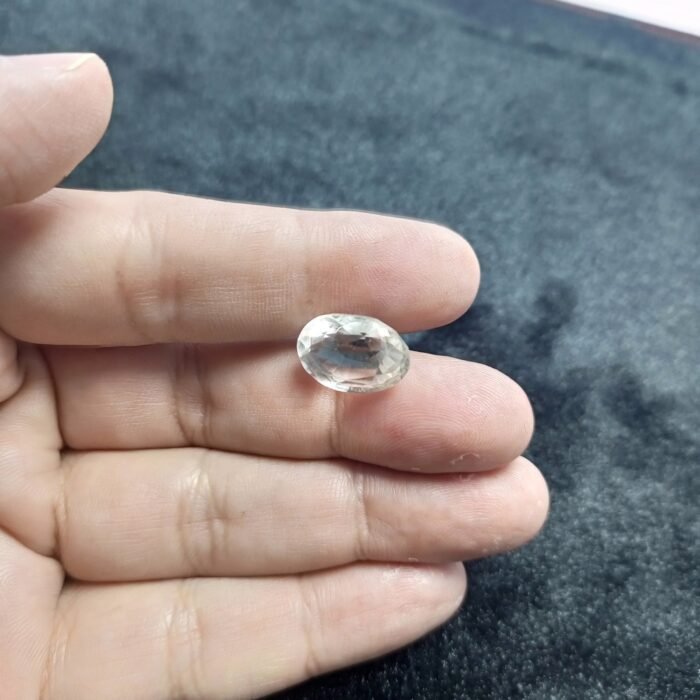 9.90ct Natural Quartz Owl Cut Gemstone From Pakistan For Jewelry - Image 3