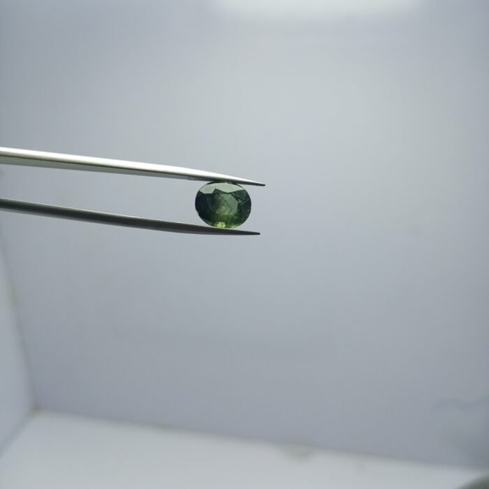Natural Peridot Owl Carving 4.45ct with Black Tourmaline From Pakistan - Image 2