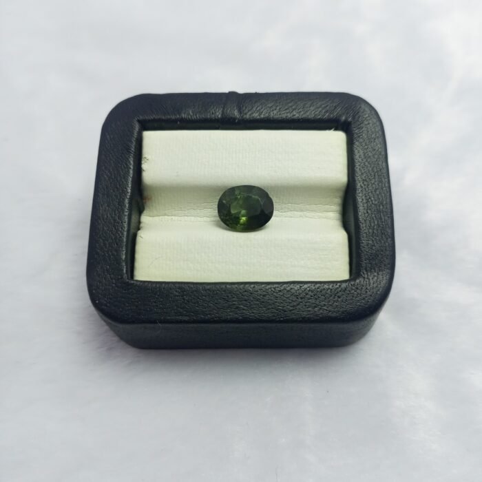 Natural Peridot Owl Carving 4.45ct with Black Tourmaline From Pakistan - Image 3